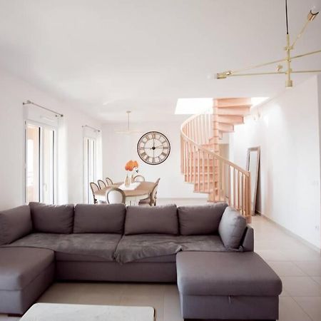 Magnifique Appartement Avec Vue Imprenable La Londe-les-Maures Kültér fotó