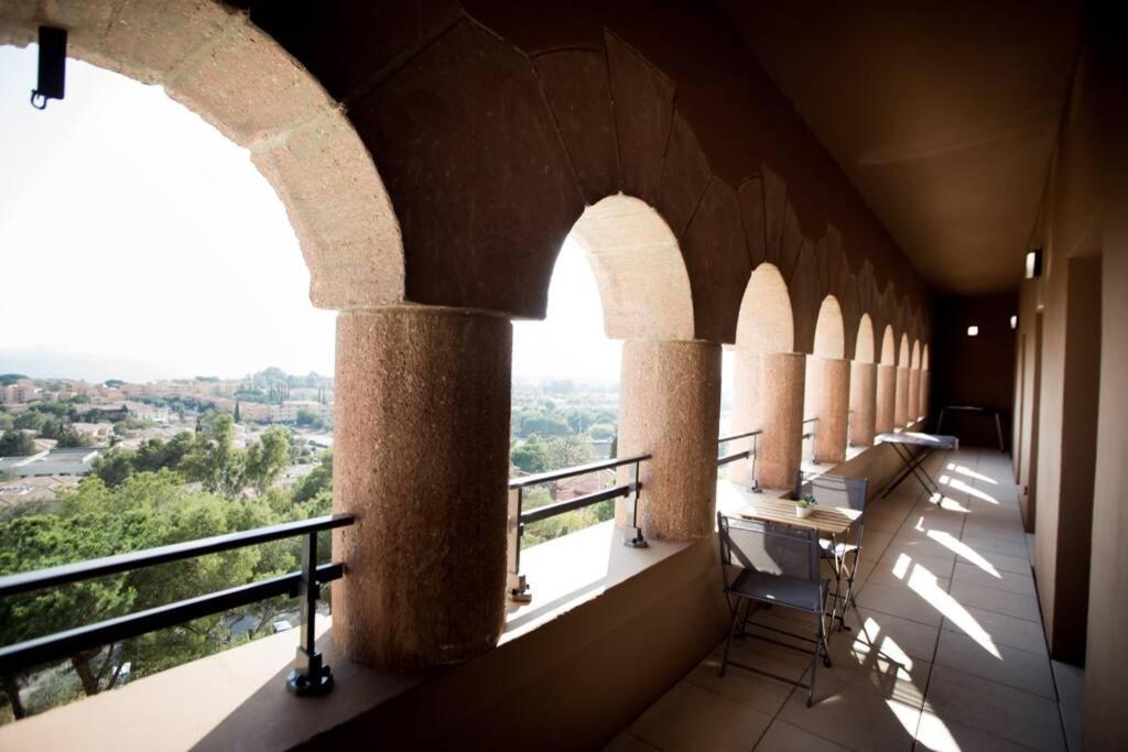Magnifique Appartement Avec Vue Imprenable La Londe-les-Maures Kültér fotó