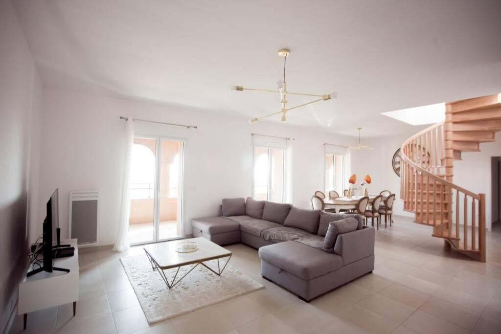 Magnifique Appartement Avec Vue Imprenable La Londe-les-Maures Kültér fotó