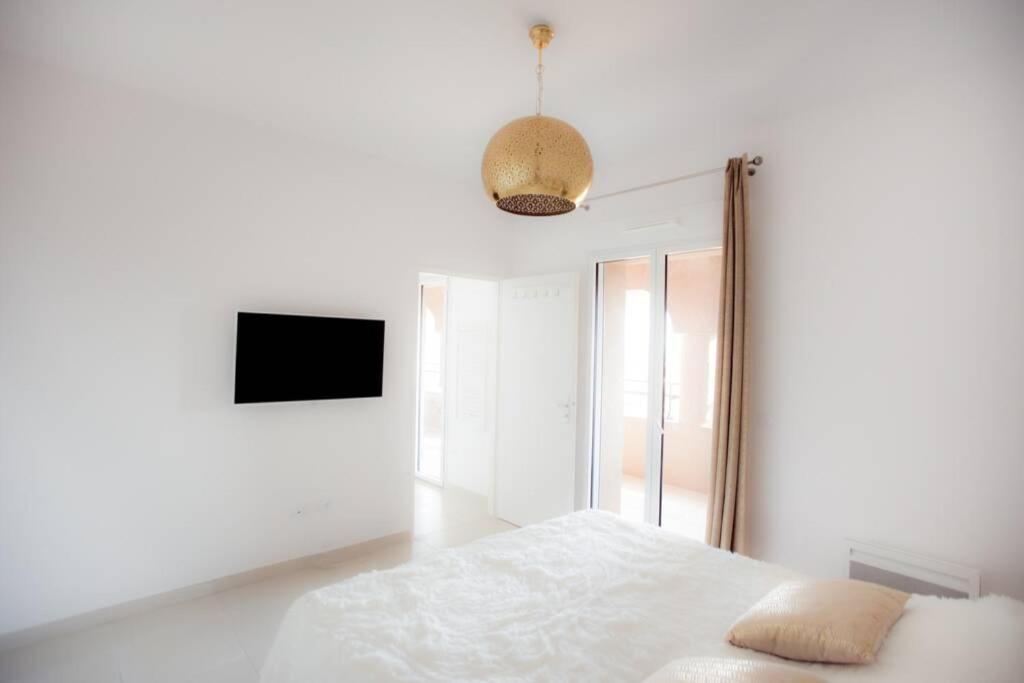 Magnifique Appartement Avec Vue Imprenable La Londe-les-Maures Kültér fotó