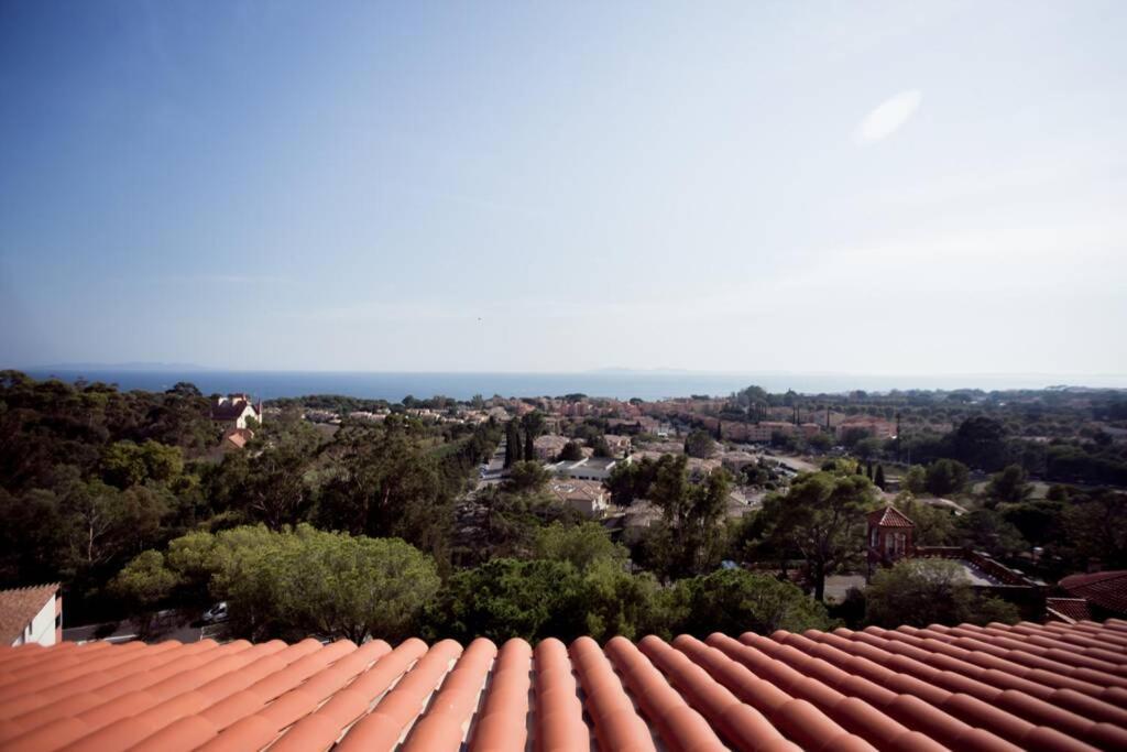 Magnifique Appartement Avec Vue Imprenable La Londe-les-Maures Kültér fotó