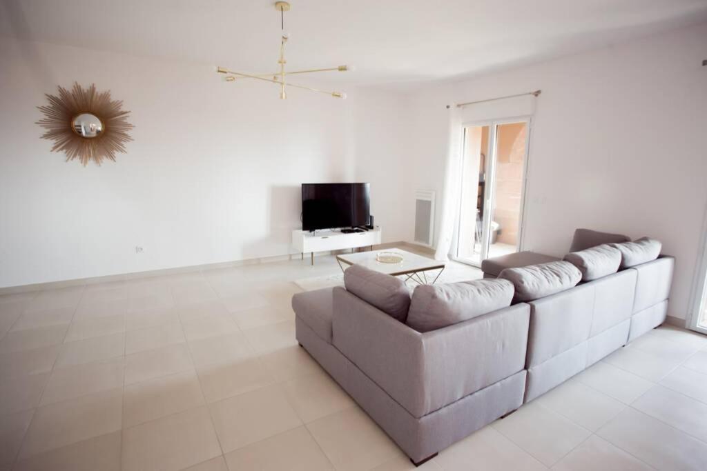 Magnifique Appartement Avec Vue Imprenable La Londe-les-Maures Kültér fotó
