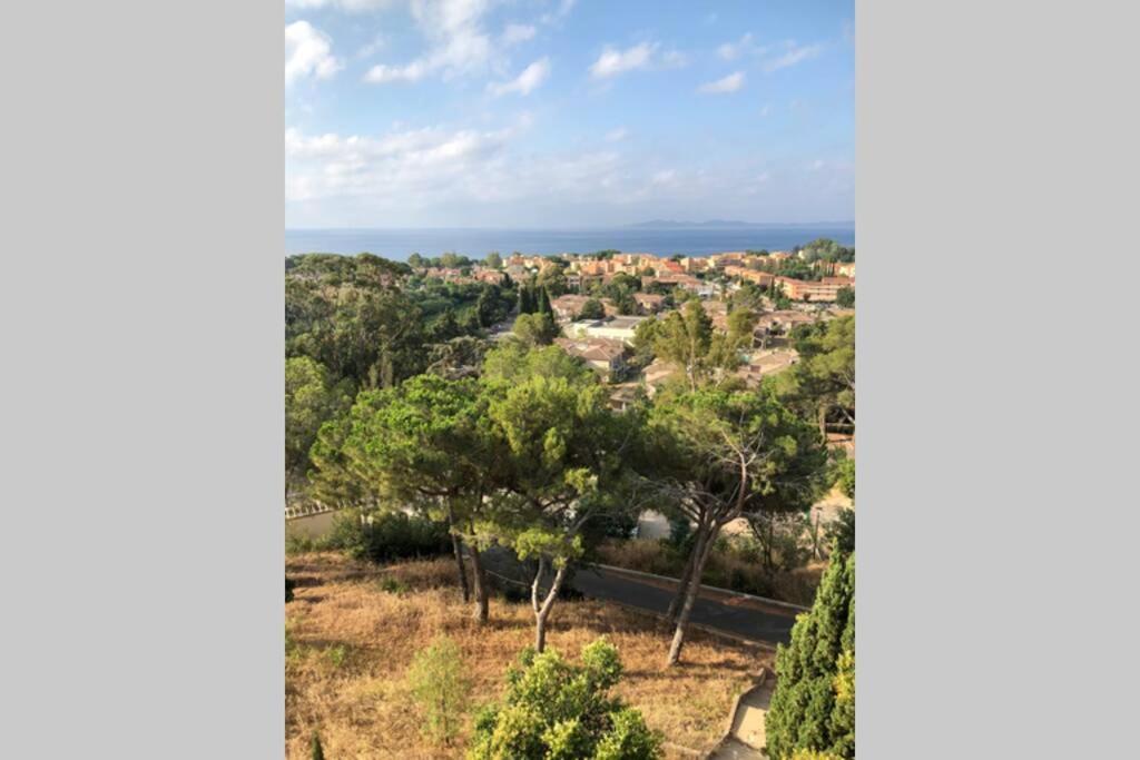Magnifique Appartement Avec Vue Imprenable La Londe-les-Maures Kültér fotó